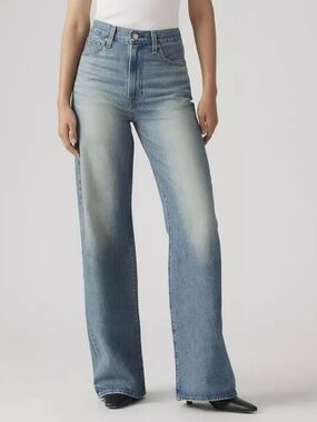 NWT Levi's Ribcage Wide Leg Jeans Medium Wash Size 32 x 32